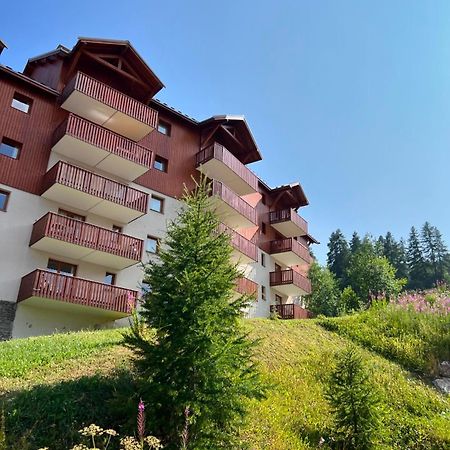 Appartement 4 Personnes Avec Piscine Interieure بوي-سانت-فينسينت المظهر الخارجي الصورة