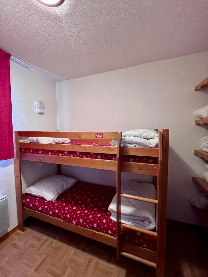 Appartement 4 Personnes Avec Piscine Interieure بوي-سانت-فينسينت المظهر الخارجي الصورة