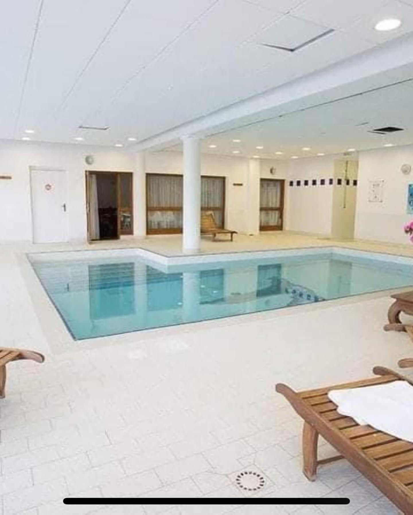 Appartement 4 Personnes Avec Piscine Interieure بوي-سانت-فينسينت المظهر الخارجي الصورة